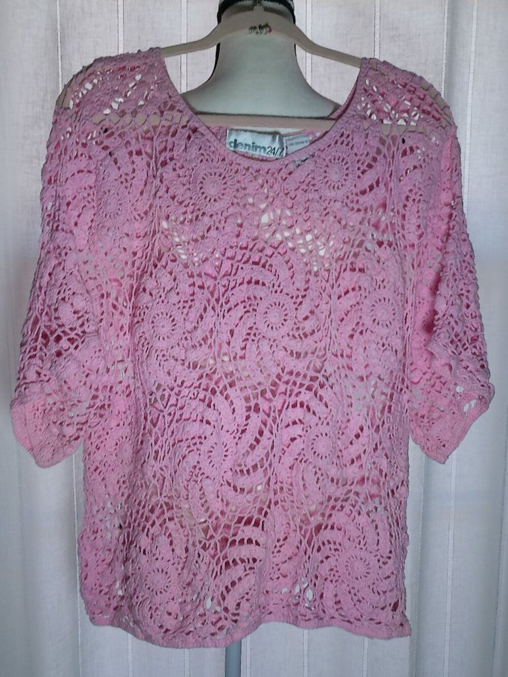 DENIM 24/7 NWOT Short Sleeve Scoop Neck Pink Crocheted Sweater 1XL